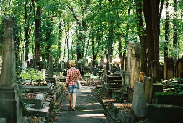 prechadzky_zidovskym_cintorinom